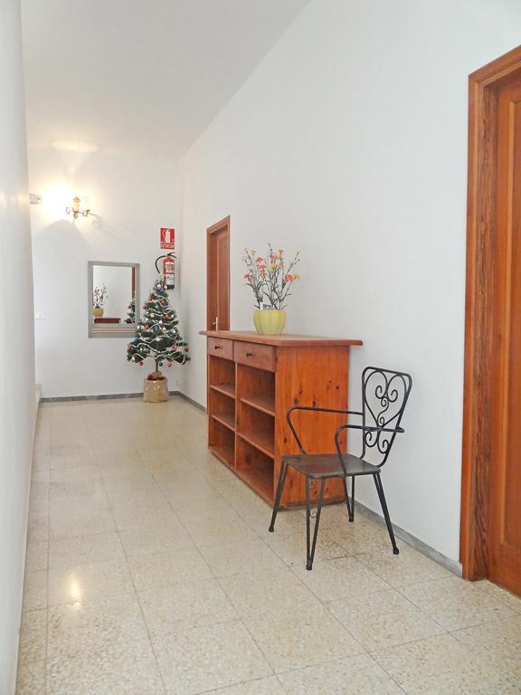 Apartamentos Dominguez Calera Bagian luar foto