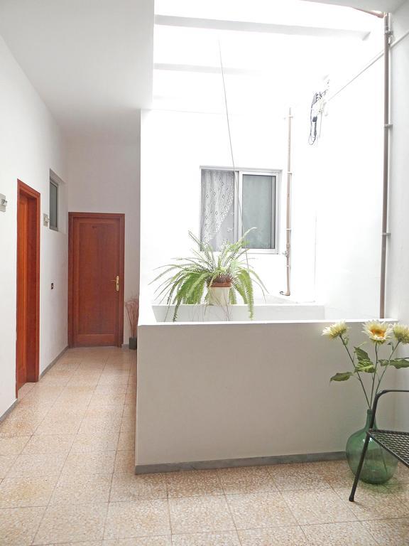 Apartamentos Dominguez Calera Bagian luar foto